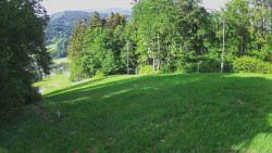 Prostřední část sjezdovky a snowpark