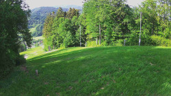 Prostřední část sjezdovky a snowpark