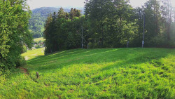 Prostřední část sjezdovky a snowpark
