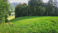 Prostřední část sjezdovky a snowpark