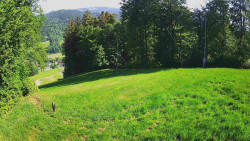 Prostřední část sjezdovky a snowpark