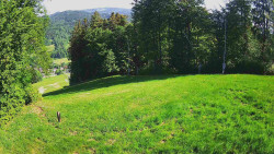 Prostřední část sjezdovky a snowpark