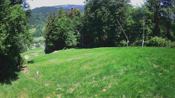 Prostřední část sjezdovky a snowpark