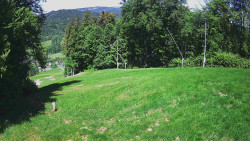 Prostřední část sjezdovky a snowpark