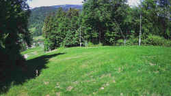 Prostřední část sjezdovky a snowpark