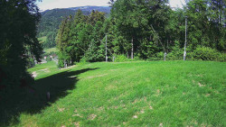 Prostřední část sjezdovky a snowpark