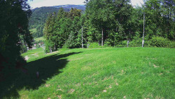 Prostřední část sjezdovky a snowpark