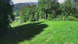 Prostřední část sjezdovky a snowpark