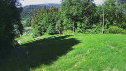 Prostřední část sjezdovky a snowpark