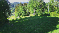 Prostřední část sjezdovky a snowpark