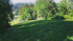 Prostřední část sjezdovky a snowpark