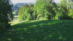 Prostřední část sjezdovky a snowpark