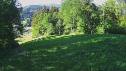 Prostřední část sjezdovky a snowpark