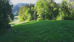 Prostřední část sjezdovky a snowpark