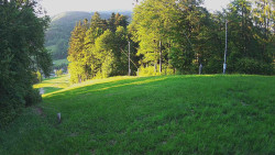 Prostřední část sjezdovky a snowpark