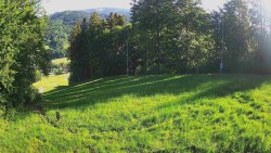 Prostřední část sjezdovky a snowpark