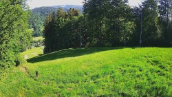 Prostřední část sjezdovky a snowpark