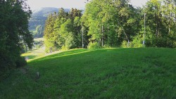 Prostřední část sjezdovky a snowpark