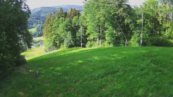 Prostřední část sjezdovky a snowpark