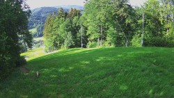 Prostřední část sjezdovky a snowpark