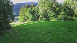 Prostřední část sjezdovky a snowpark