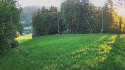 Prostřední část sjezdovky a snowpark