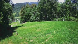 Prostřední část sjezdovky a snowpark