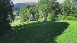 Prostřední část sjezdovky a snowpark