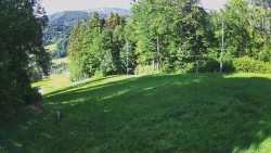 Prostřední část sjezdovky a snowpark