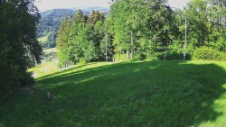 Prostřední část sjezdovky a snowpark
