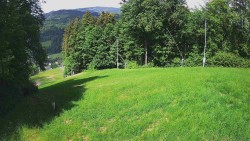 Prostřední část sjezdovky a snowpark