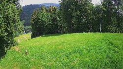Prostřední část sjezdovky a snowpark