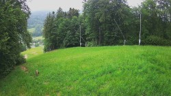 Prostřední část sjezdovky a snowpark