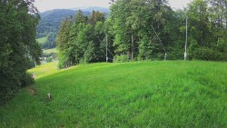 Prostřední část sjezdovky a snowpark