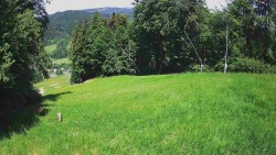 Prostřední část sjezdovky a snowpark