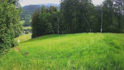 Prostřední část sjezdovky a snowpark
