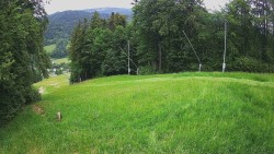 Prostřední část sjezdovky a snowpark