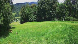 Prostřední část sjezdovky a snowpark