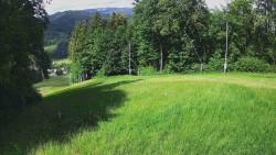 Prostřední část sjezdovky a snowpark