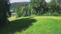Prostřední část sjezdovky a snowpark