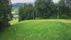 Prostřední část sjezdovky a snowpark