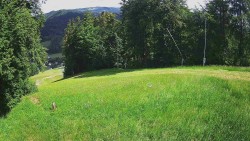 Prostřední část sjezdovky a snowpark