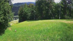 Prostřední část sjezdovky a snowpark