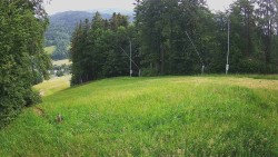 Prostřední část sjezdovky a snowpark
