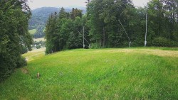 Prostřední část sjezdovky a snowpark
