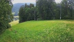 Prostřední část sjezdovky a snowpark