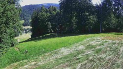 Prostřední část sjezdovky a snowpark
