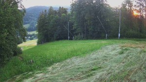 Ośrodek narciarski Karolinka - Środkowa część trasy zjazdowej i snowpark - 24.6.2026 v 04:55 Ośrodek narciarski Karolinka - Środkowa część trasy zjazdowej i snowpark - 24.6.2026 v 04:55