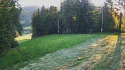 Prostřední část sjezdovky a snowpark