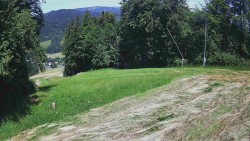 Prostřední část sjezdovky a snowpark